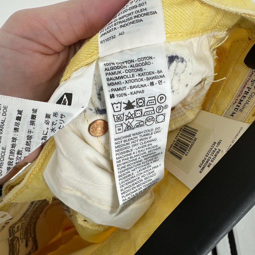 Levi's Yellow Straight Leg Jeans NWT - Picture 9 of 12